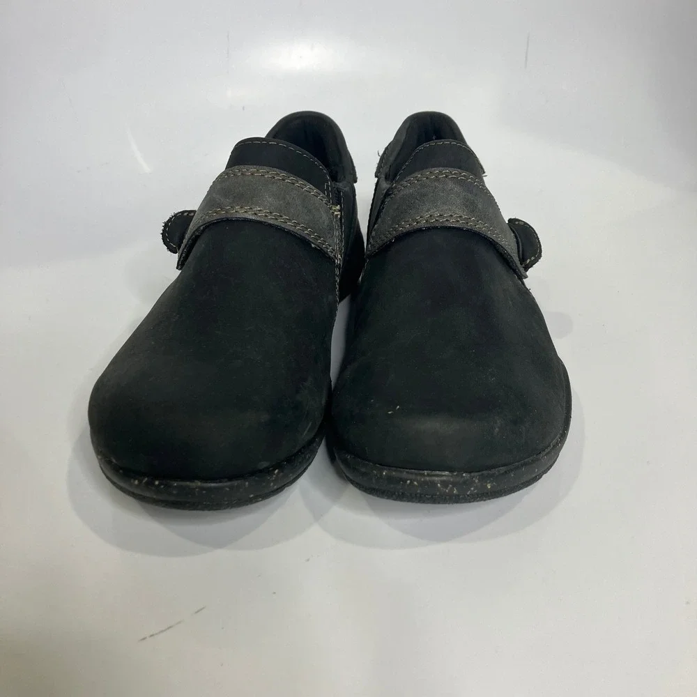 Clarks roseville dot